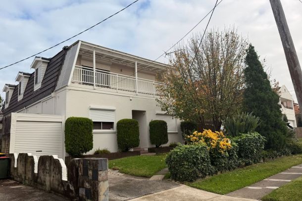 Exterior repaint of a family home in Cabarita